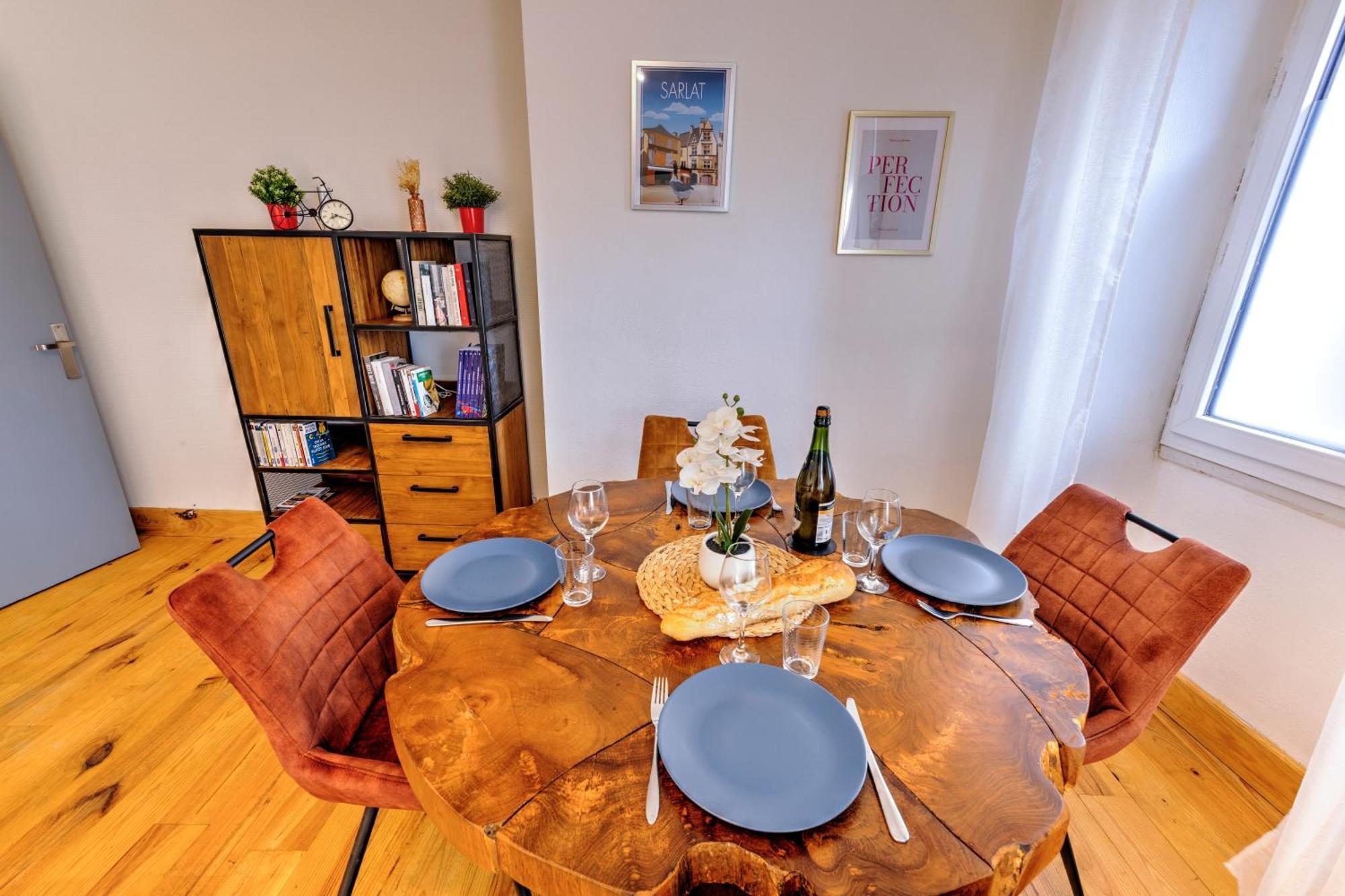3 Pieces, Climatise, Calme, 100M Du Centre, Parking, "Lyriade" サルラ・ラ・カネダ エクステリア 写真